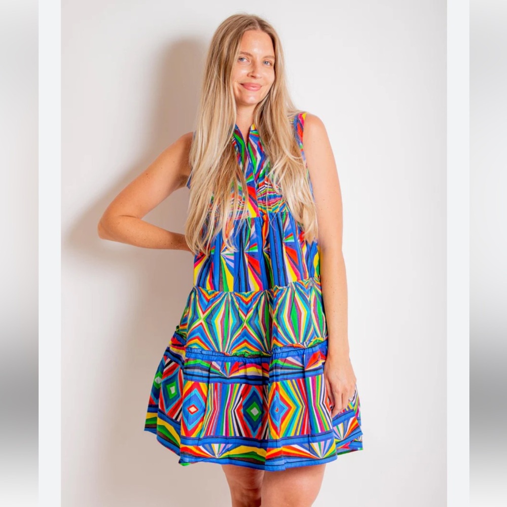 Vibrant Geo-Print Sleeveless Women’s Dress